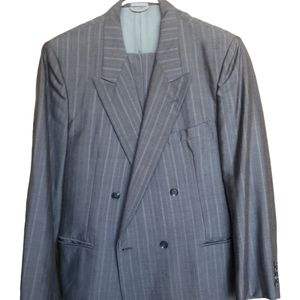 Men's Suit (44R) Dellacort
